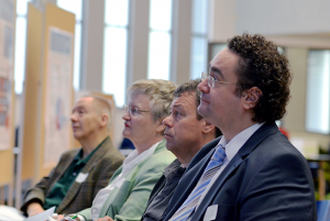 Prof. Dr. Ulrich Druwe (Rektor der PH), Prof. Dr. Juliane Besters-Dilger (Prorektorin für Studium und Lehre, Univ.), Prof. Dr. Georg Brunner (Prorektor für Lehre und Studium, PH), Prof. Dr. Wolfram Rollett (Mitglied der Steuerungsgruppe, PH) (v.l.n.r.)