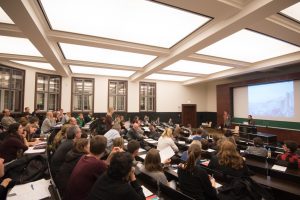 Plenum der Ringvorlesung mit Prof. Dr. Jörg Wittwer