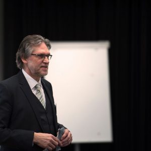 Prof. Georg Gnandt, Leiter der Abteilung Gymnasien im Staatlichen Seminar für Didaktik und Lehrerbildung Freiburg
