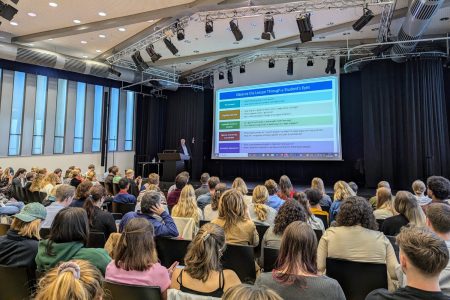 Full auditorium during the FACE lecture 2024